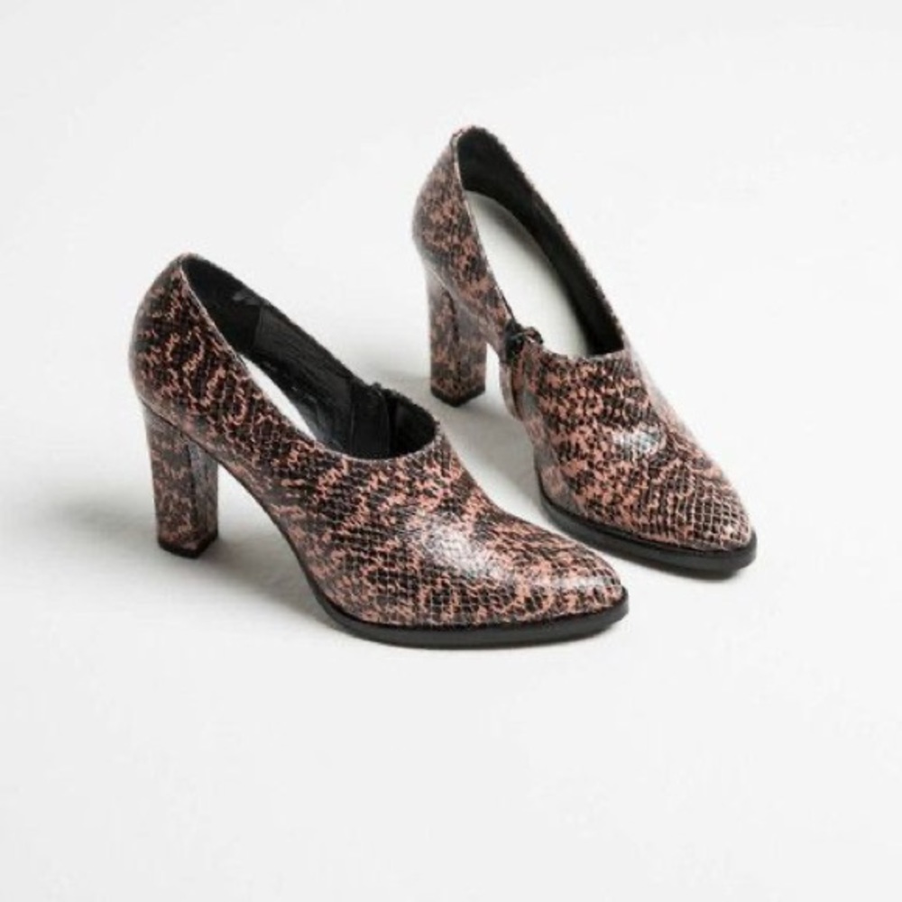 Freda Salvador Major low vamp bootie